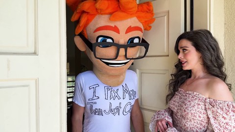 I piccoli seni di Nicole Vaunt rimbalzano sul membro di The Porn Dude in una sessione infuocata sul divano per il casting!